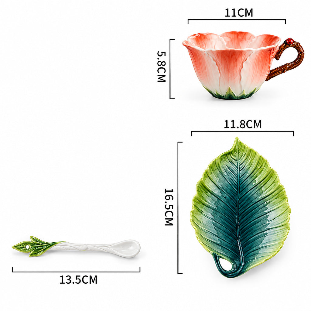Product dimensions diagram showing two decorative items with measurement labels: a small white spoon-like piece marked 13.5CM wide and 5.